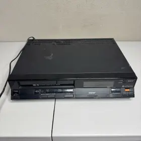 Vt-2050a Hitachi Video Deck For Parts As Is