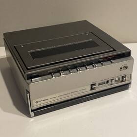 Hitachi Vt-6500a Portable Video Cassette Recorder Model Vt-6500a. Untested