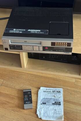 Hitachi Vt-a16 Video Deck Vt-16a Vcr Vhs Made In Japan Vtg Woodgrain Rare Parts-read