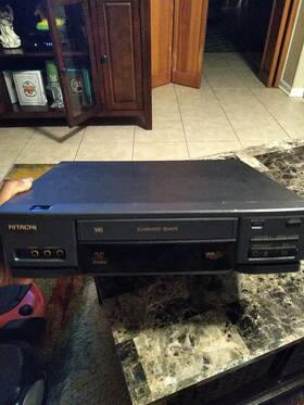 Hitachi Vt-f392a Vhs Video Cassette Player Recorder Vcr - No Remote