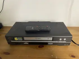 Vt-fx665ac Hitachi Video Cassette Recorder Vcr With Remote Vt-fx665 Tested/great Condition