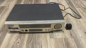 Hitachi Vt-fx868e Vhs Vcr Pal Mesecam Ntsc Playback On Tv Aus Us Seller