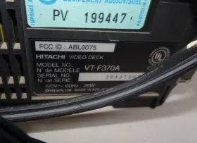 Vt-m370a Hitachi Vhs Player Da4 Digital Auto Tracking Video Deck With Remote