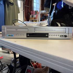 Insignia Is-dvdd40924 Dvd/vcr Combo Model Tested No Remote