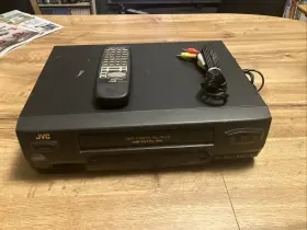 Hr-vp470u Jvc 124y2172 Vcr Pro-cision 19u Vhs - With Remote And Cables. Tested