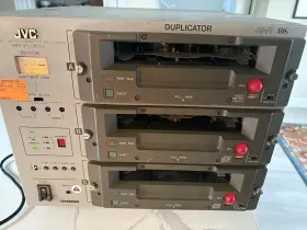 Br-7030u Jvc Professional Vhs-videorecorder 3x Duplicator Commercial