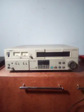 Br-s500u Jvc Svhs Video Cassette Recorder Untested
