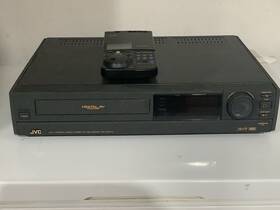 Jvc Hr-d970u Four Head Vhs Vcr With Original Remote