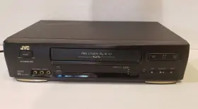 Hr-j642u Jvc Plug And Play 4-head Hq Vhs Player Vcr Works Great
