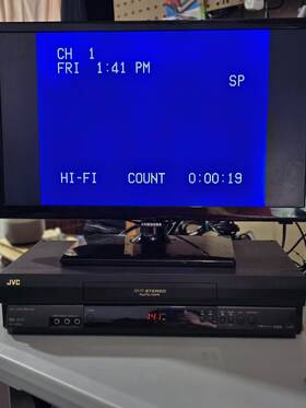 Jvc Hr-j694u Vcr Vhs Player Recorder Hq 4 Head Hi-fi Tested Working With Remote