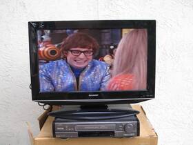 Jvc Hr-j827ms Super Quick Drive Multi-system Vcr With Ntsc Pal Mesecam Playback