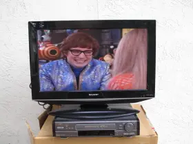 Hr-j827ms Jvc Super Quick Drive Multi-system Vcr With Ntsc Pal Mesecam Playback