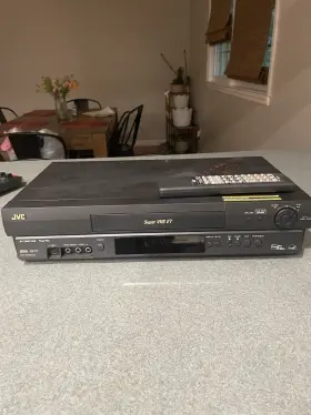 Hr-s3902u Jvc Hr-s3902s Super-vhs -et Vcr With Remote And Rca To Hdmi Adapter