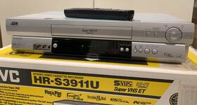 Jvc Hr-s3911u Super Vhs Vcr Svhs Stereo Video Player Recorder Silver W Remote