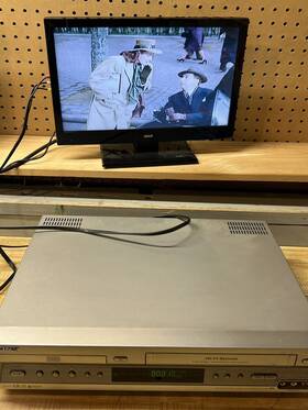 Jvc Hr-s5200u Super Vhs Vcrplus Hi-fi Vcr Model Readdesc -issues-works-cvideo