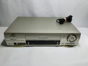 Hr-s8007um Jvc Rare Pro-cision 19u 6 Head Model# Vcr Vhs Player Recorder Tested