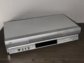 Hr-s8010um Jvc Serviced Super Vhs Player Recorder Vcr 19u Head No Remote