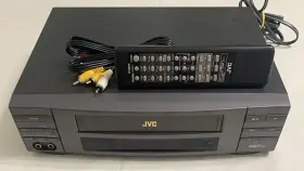 Hr-vp404u Jvc Vcr Plus 4 Head Vhs Player With Remote And Av Cables Tested
