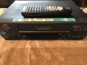 Hr-vp470v Jvc Pro-cision Vhs With Remote Tested