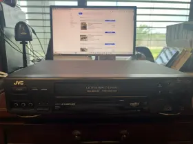 Hr-vp638u Jvc Vcr Vhs Player Recorder Hq 4 Head Hi-fi Tested Working No Remote