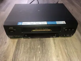 Hr-vp652u Jvc Vintage Vcr Player Pro-cision 19u Head With Record Tested Work