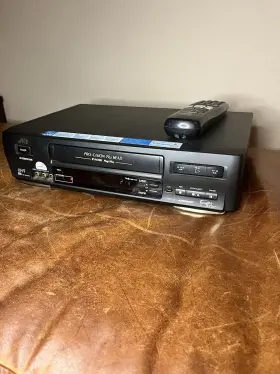 Hr-vp658u Jvc Hi-fi Stereo Vhs Vcr Video Cassette Recorder