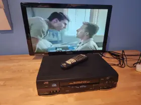 Hr-vp672u Jvc Vcr Player Pro-cision Vhs Recorder 4 Head With Remote - Tested