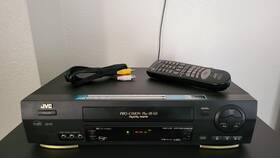 Jvc Hr-vp693u Hifi Vcr Vhs Player Sqpb With Remote Cables Fully Serviced