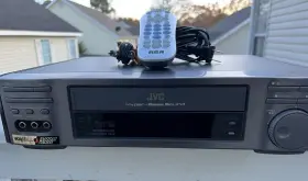 Hr-vp70ou Jvc Vcr Hi-fi Hyper Bass Sound Universal Remote Av Cable Tested