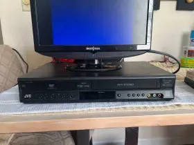 Hr-xcv14 Jvc Dvd Video Cd Player Tuner Free Hi-fi Stereo Tested No Remote