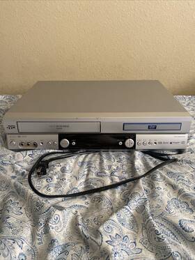 Jvc Hr-xvc17 Dvd / Vcr Combo Player Tested No Remote