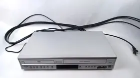 Hr-xvc17us Jvc Dvd/vcr Combo Player Hi Fi Stereo Tested Working No Remote