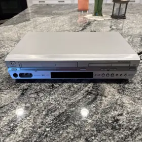 Hr-xvs44u Jvc Dvd Player And Vcr Recorder - No Remote #tshelf