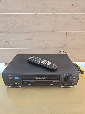 Jvc Hrvp674 Hr-vp674 Vhs Vcr Player With Remote Tested Working