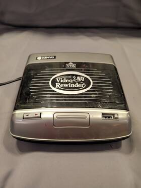 Kinyo V-27645 Vhs 2-way Video Rewinder Tested And Works