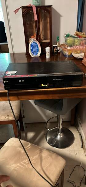 Lg Lvc-243 Vhs Vcr 4-head Hi-fi Stereo Video Cassette Recorder