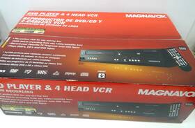 Magnavox 053818570685 Dvd Player And 4 Head Vhs Recorder Vcr Dv220mw98 New In Box
