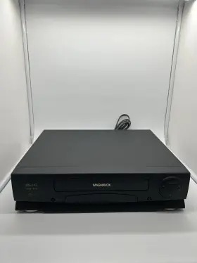 9360 Magnavox Vhs 4 Head Hi Fi Video Cassette Recorder Vr With Remote Tested