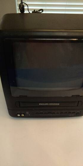 Magnavox Ccz092at01 Phillips Tv Vcr Combo Ccz092at01. Does Not Work