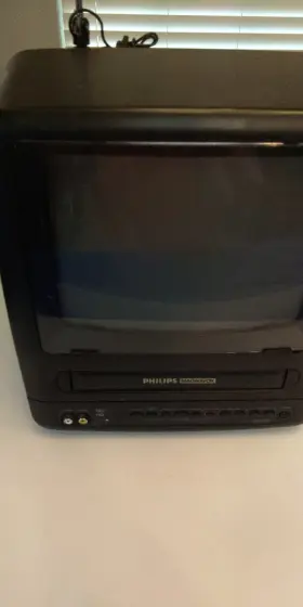 Ccz092at01 Magnavox Phillips Tv Vcr Combo Ccz092at01. Does Not Work