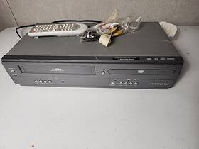 Magnavox Dv220mw8 Dvd Vcp Combo Unit 4 Head Vhs Player With Remote Fully Tested