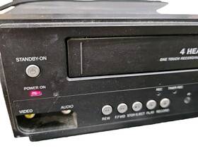 Magnavox Dv220mw9 Dvd Player/4-head Vhs Recorder Vcr Combo Tested Read