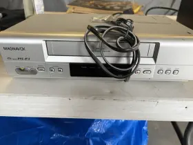 Mwvr450mg17 Magnavox 4-head Hi-fi Vhs Video Cassette Recorder