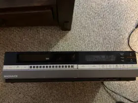 Vh8520sl01 Magnavox Vintage Vcr Vhs Uvhs Cassette Recorder No Power With Remote