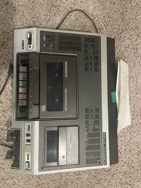 Magnavox Vk8222br01 Vhs Vcr Vintage Model It Works And Is In Good Condition