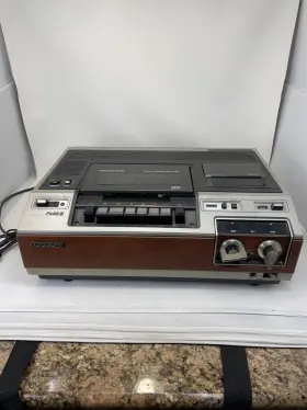 Vk8222bro1 Magnavox Top Loading Vintage Vhs Video Cassette Recorder