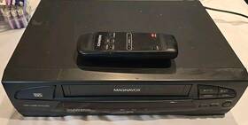 Magnavox Vpt215at21 Philips Vcr Player With Remote Tested - Works Great