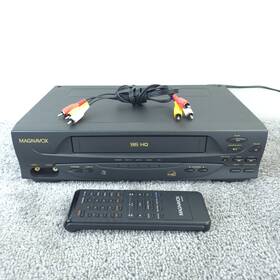 Magnavox Vr201bmg22 Vcr Vhs Video Cassette Recorder Player With Remote Works