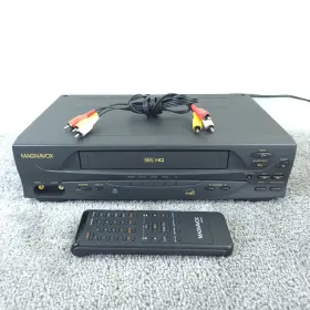 Vr201bmg22 Magnavox Vcr Vhs Video Cassette Recorder Player With Remote Works