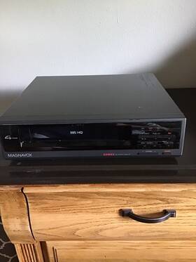 Magnavox Vr32335at01 Vr32235at01 4-head Vcr Vhs Player No Remote